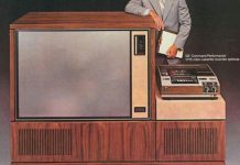 Телевизор 1978 года фирмы Дженерал Электрик с метровым экраном
