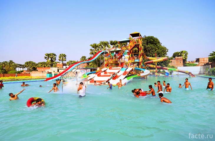 Сарнатх. аквапарк Varanasi Fun City