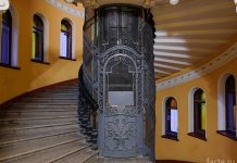 Старинные лифты