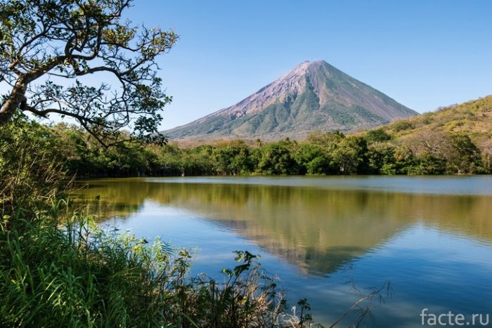 Никарагуа вулкан